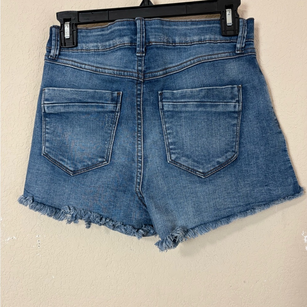 Rewash Super High Rise Vintage Reunion Blue Distressed Jean Shorts Size 5/27” - Picture 6 of 10